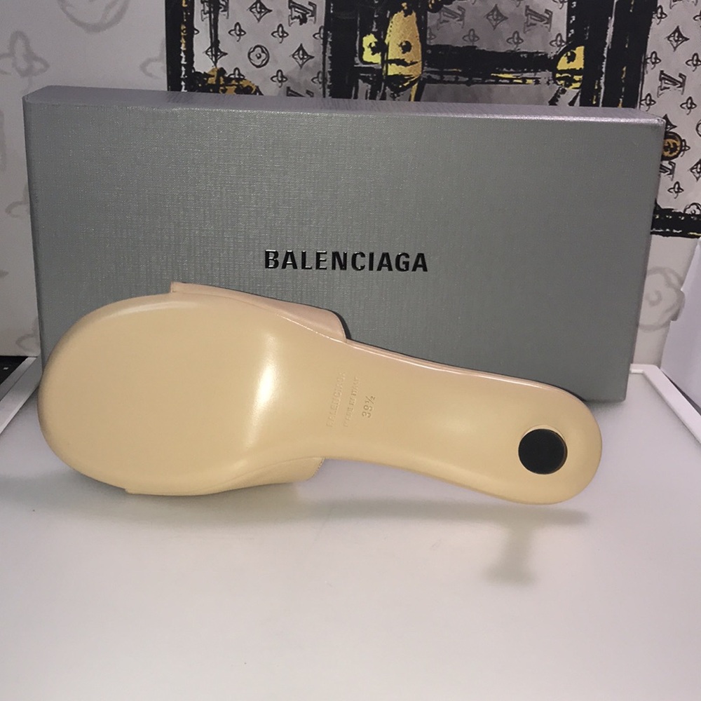 New Balenciaga Groupie BB Logo Slide Sandal (Women) Size EU 39.5 - Picture 10 of 17